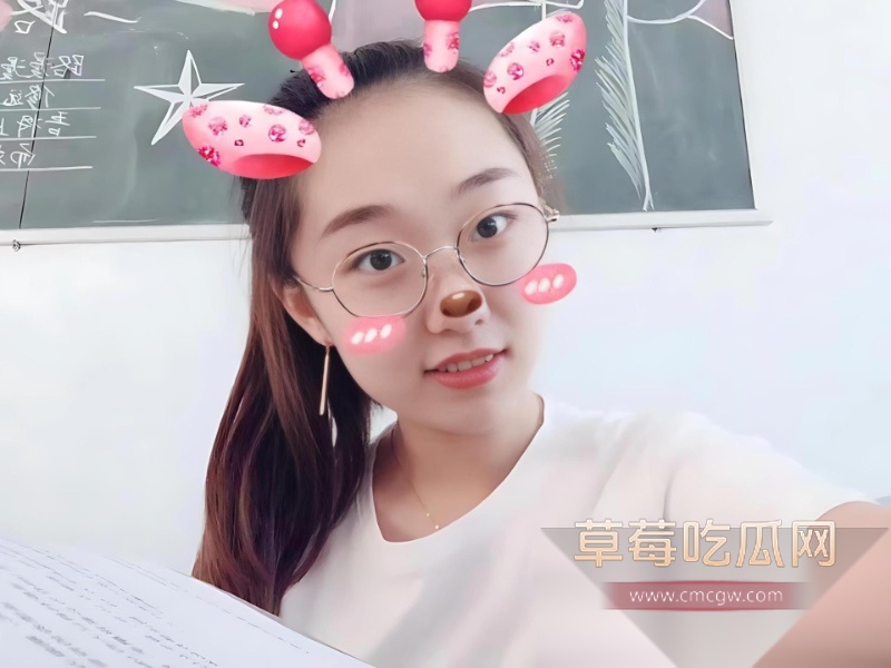 女教师上课不雅动作 19 女教师上课不雅动作 19