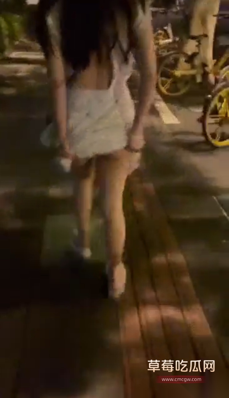 上海高颜值巨乳女神 37 上海高颜值巨乳女神 37