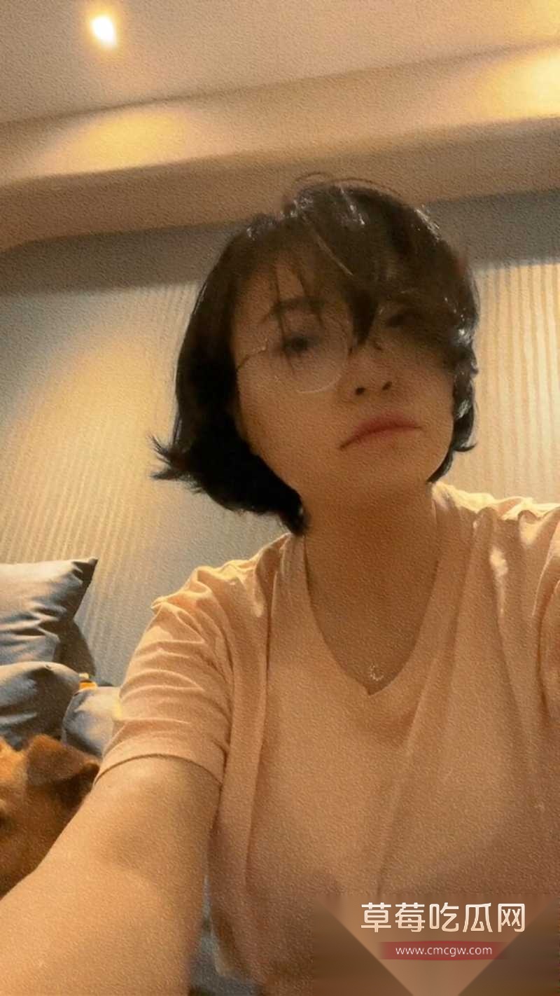 微博知名女权百万博主 菜刀曦曦 4 微博知名女权百万博主 菜刀曦曦 4