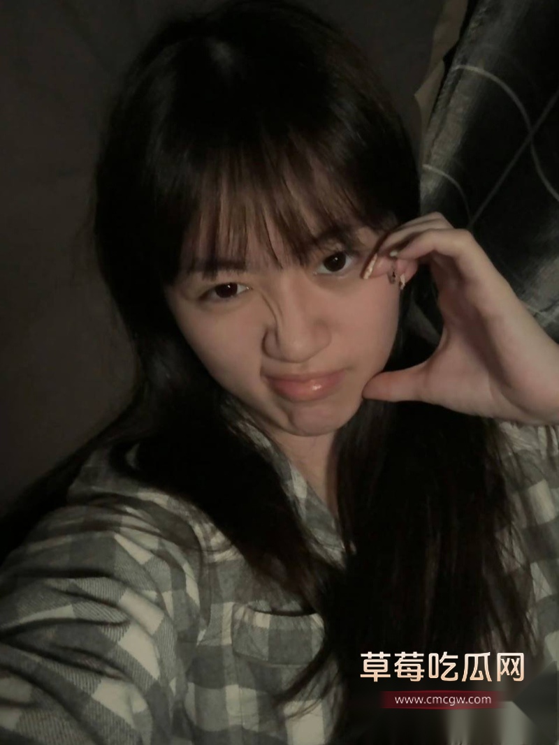 湖南大学生 刘敏华 18