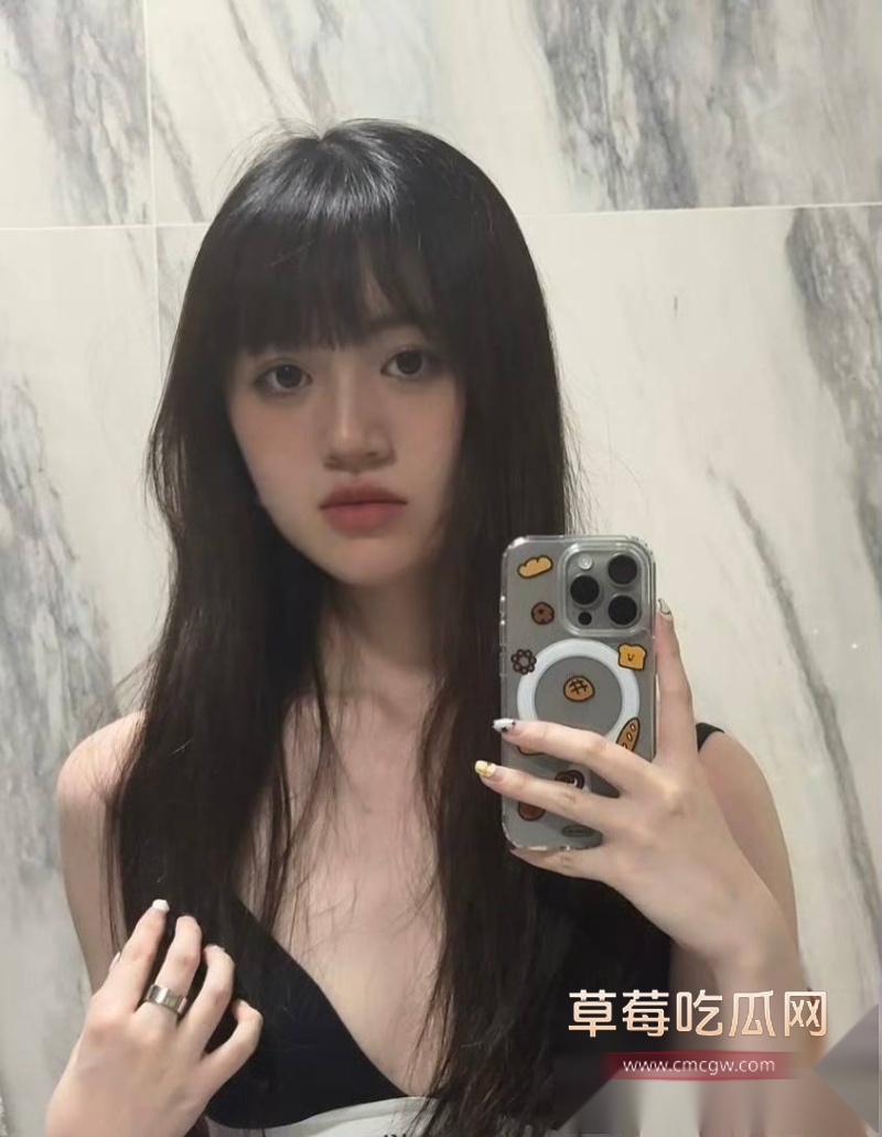 湖南大学生 刘敏华 19