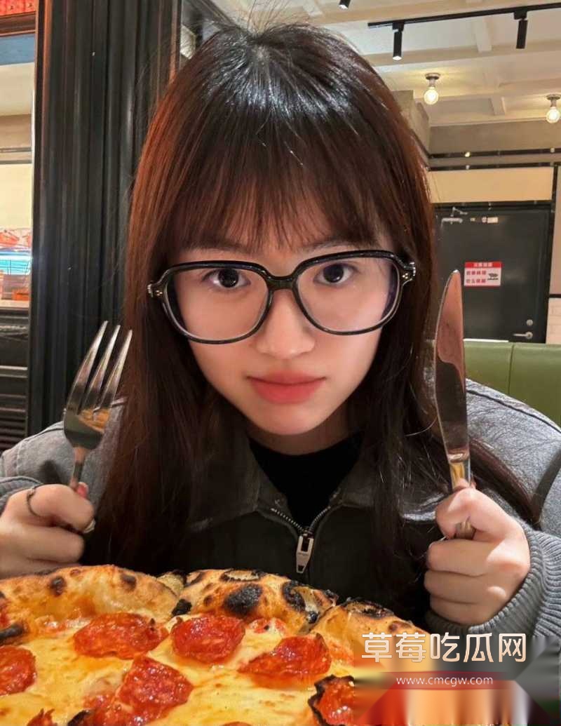 湖南大学生 刘敏华 30