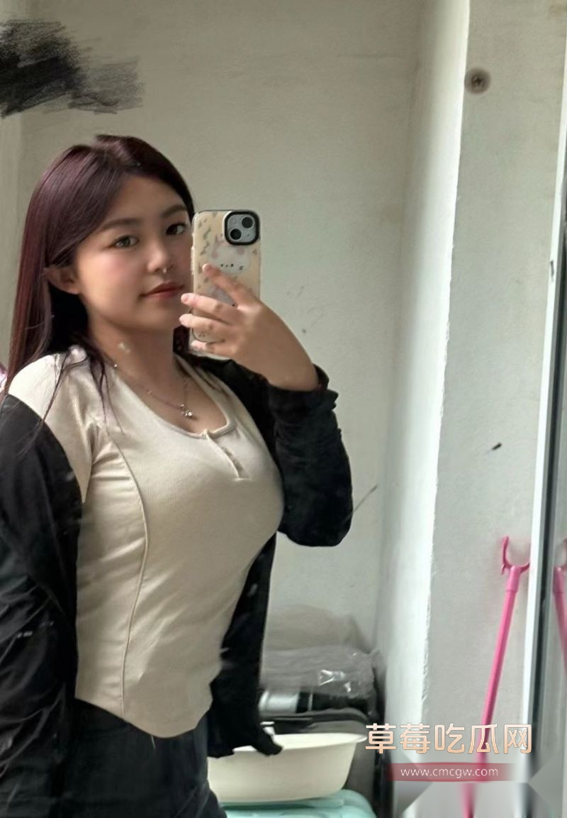 渣男胡x明下手的妹子照片6 渣男胡x明下手的妹子照片6