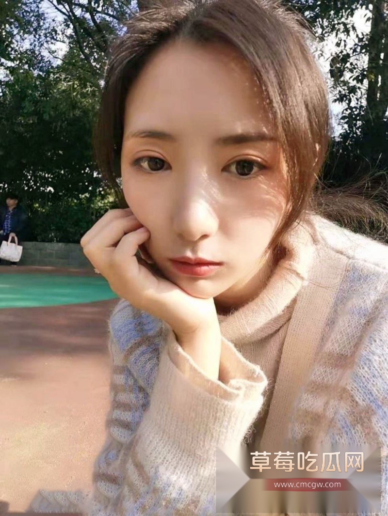 清纯美艳的女神店员 18