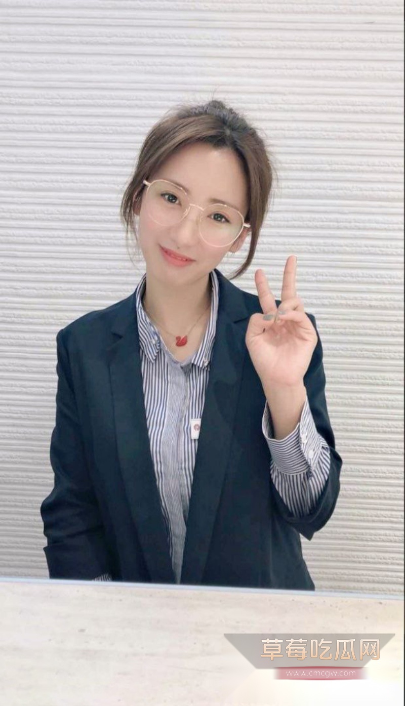 清纯美艳的女神店员 20