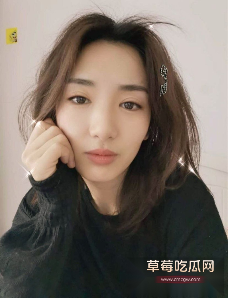 清纯美艳的女神店员 23