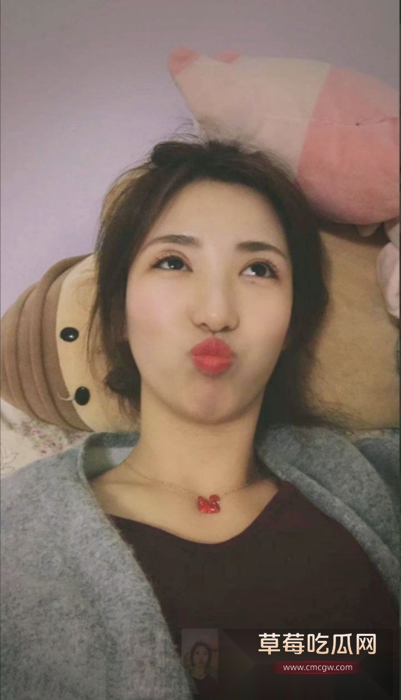 清纯美艳的女神店员 30