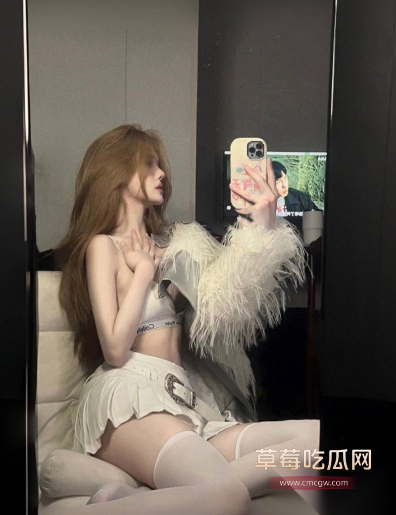 上海高颜值名媛被金主包养性爱 11