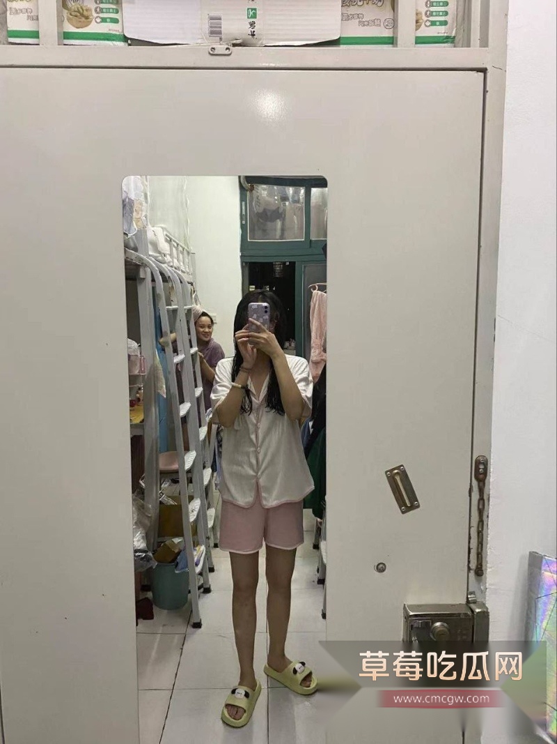 大四实习生 13 大四实习生 13