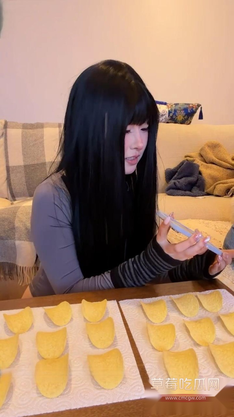 《薯片游戏》1 《薯片游戏》1