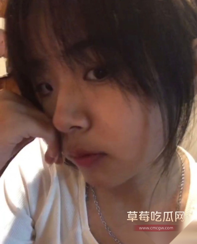 浙江大一短发眼镜妹 吴媛媛 9