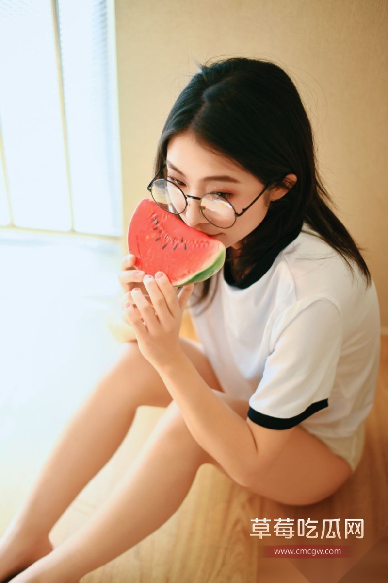 河南郑州骚货研究生 花花 25 河南郑州骚货研究生 花花 25