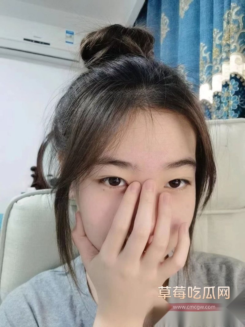 南京大学清纯女大学生 10 南京大学清纯女大学生 10