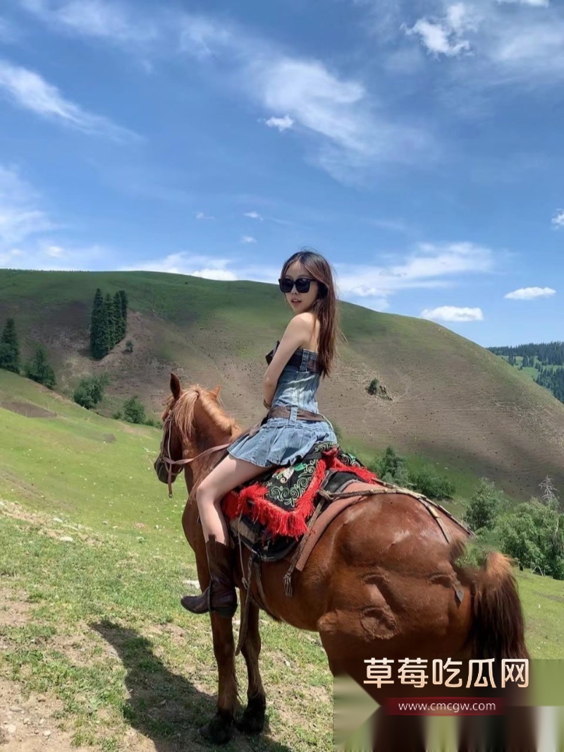 朋友圈光鲜亮丽的女神王梓涵 8 朋友圈光鲜亮丽的女神王梓涵 8