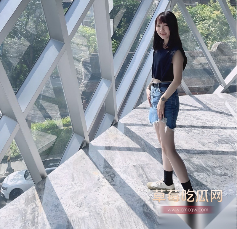 高颜短发学生妹 陈思晴 12 高颜短发学生妹 陈思晴 12