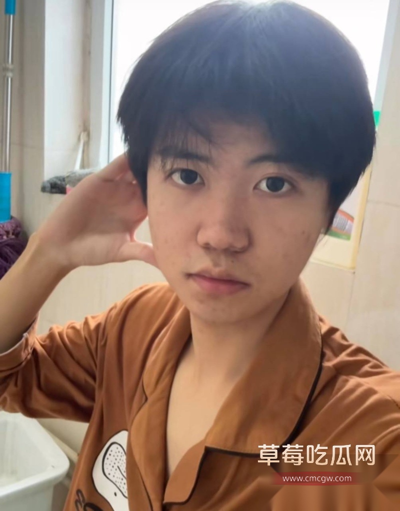 中央民族大学曾金全被女友20页PPT怒锤出轨 35