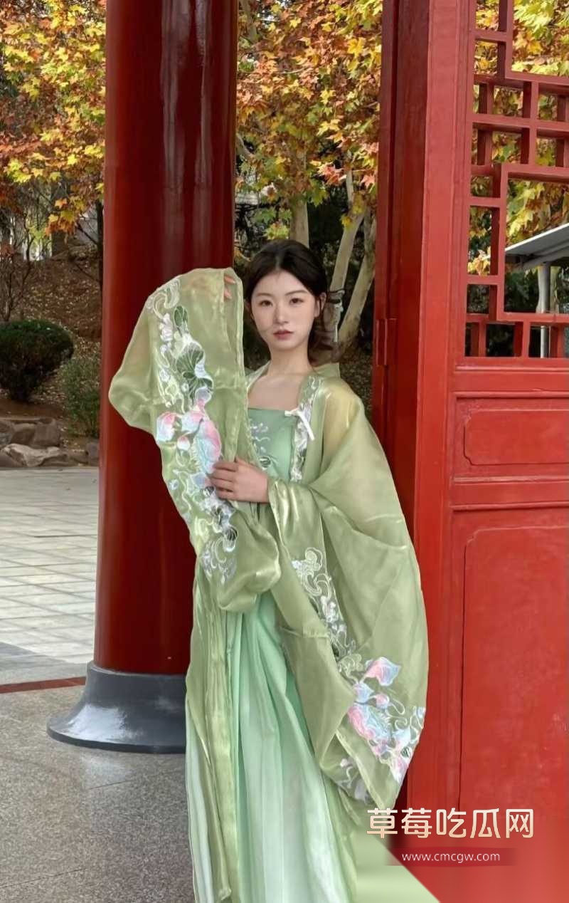 河南女大学生多套清纯生活照 12 河南女大学生多套清纯生活照 12