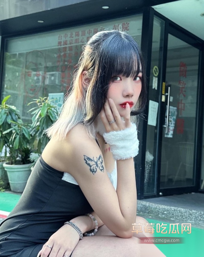 D奶大学生3 D奶大学生3