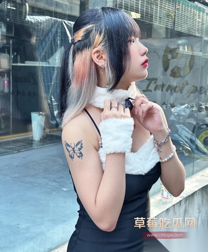 D奶大学生4 D奶大学生4