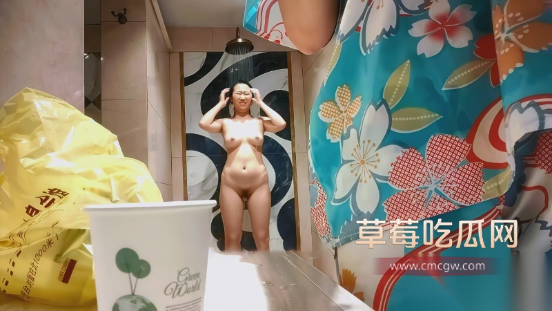 偷拍女客温泉洗浴会所 5 偷拍女客温泉洗浴会所 5