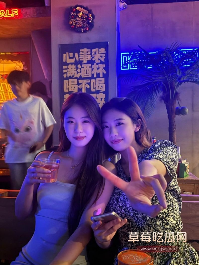 四川反差学生妹胡沁 跟男友性爱视频泄漏9