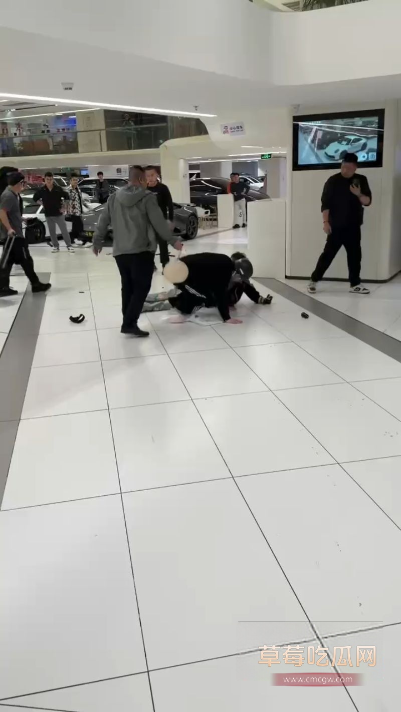 深圳八达汽车公司 骗客户法拉利10万定金2