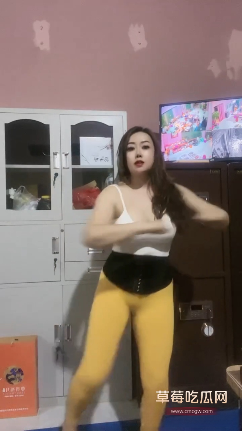 云南翡翠店大奶老板娘金惠芸 1 云南翡翠店大奶老板娘金惠芸 1