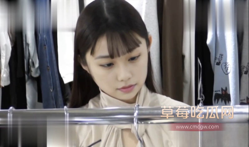 抄底偷拍极品长腿美女 7