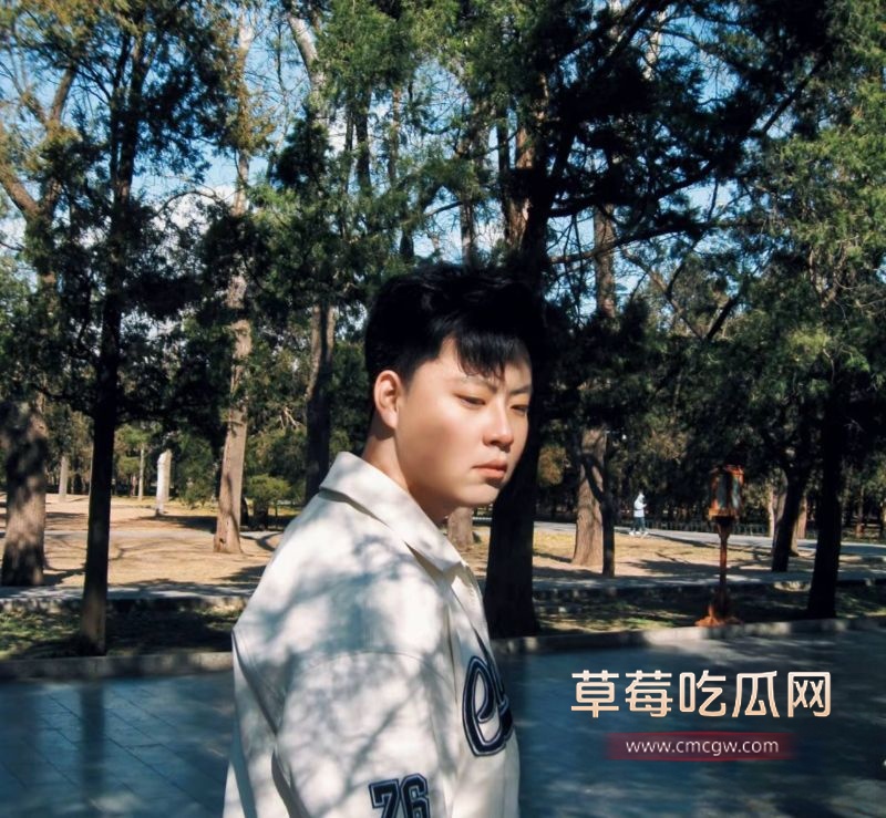 渣男王某旭的照片3