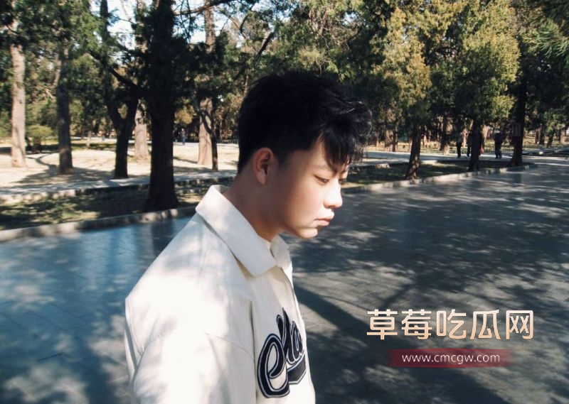 渣男王某旭的照片5