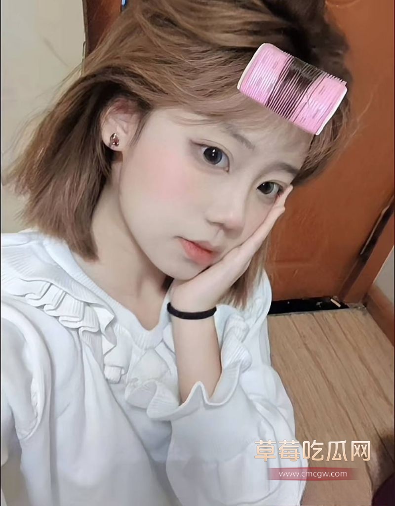 渣男王某旭的正牌女友照片2