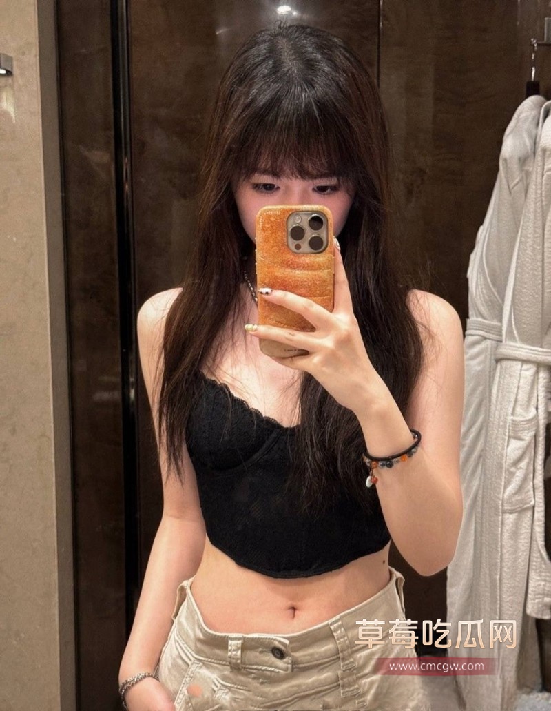 工商大学王奕瑾4 工商大学王奕瑾4