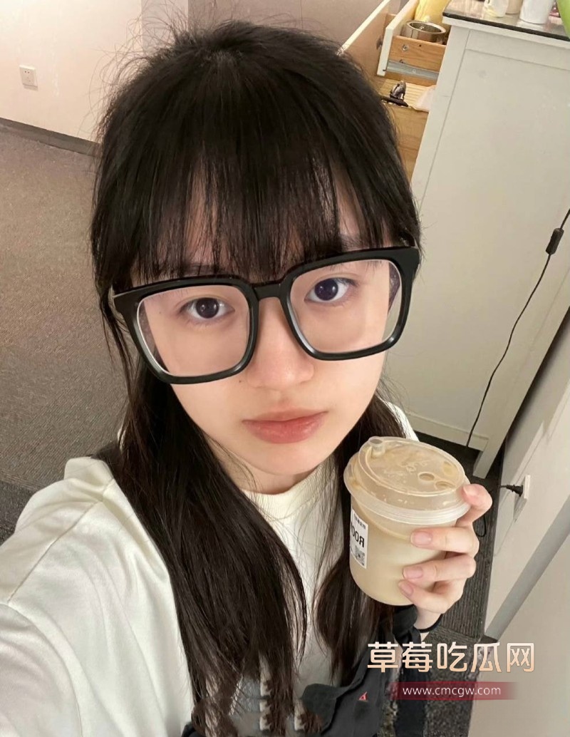 工商大学王奕瑾12 工商大学王奕瑾12