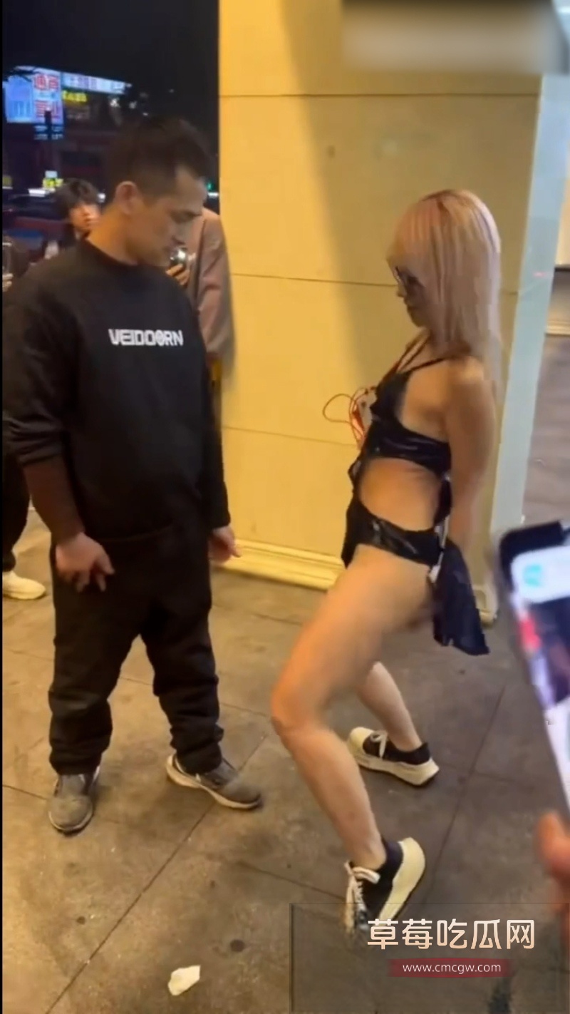 长沙解放西路黄发女子2分钟炸裂吞精完整视频流出 3 长沙解放西路黄发女子2分钟炸裂吞精完整视频流出 3