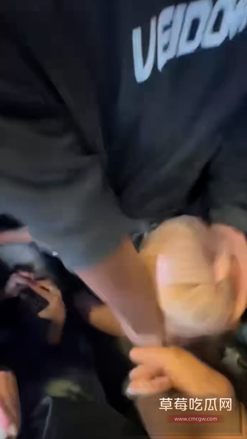 长沙解放西路黄发女子2分钟炸裂吞精完整视频流出 2 长沙解放西路黄发女子2分钟炸裂吞精完整视频流出 2