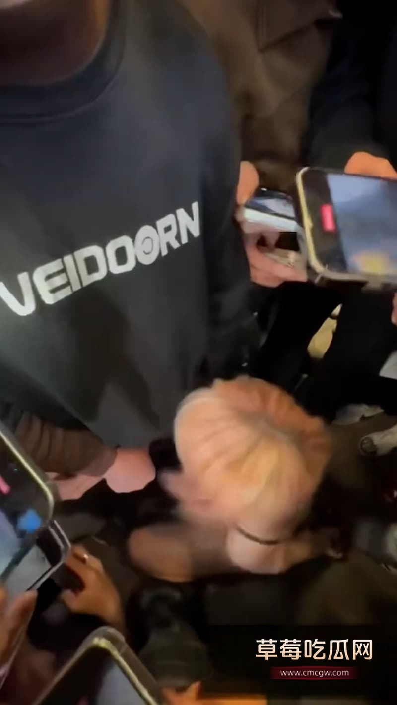 长沙解放西路黄发女子2分钟炸裂吞精完整视频流出 3 长沙解放西路黄发女子2分钟炸裂吞精完整视频流出 3