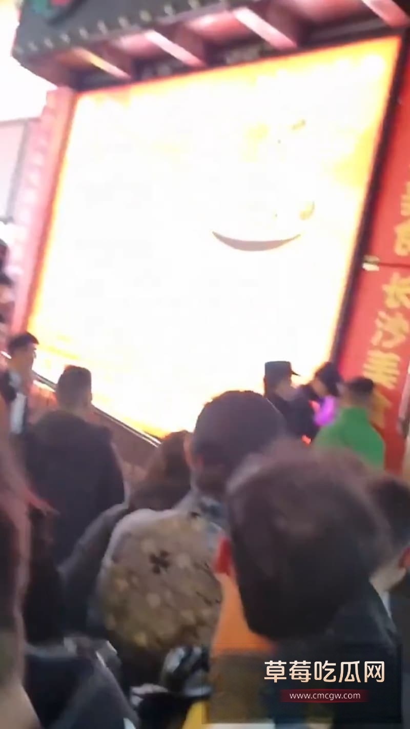 长沙解放西路黄发女子2分钟炸裂吞精完整视频流出 4 长沙解放西路黄发女子2分钟炸裂吞精完整视频流出 4