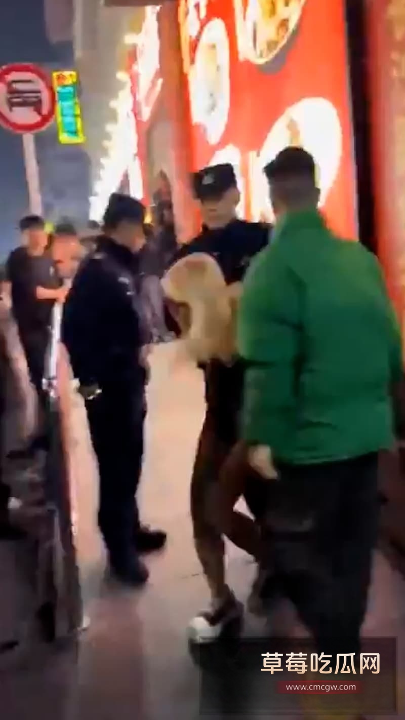 长沙解放西路黄发女子2分钟炸裂吞精完整视频流出 8 长沙解放西路黄发女子2分钟炸裂吞精完整视频流出 8