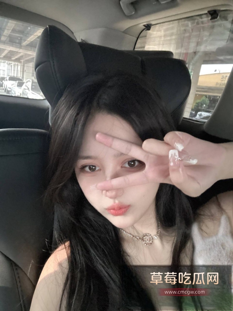 安徽美女在泰国参加完泳池派对后 被中国男同胞迷晕拖走 5