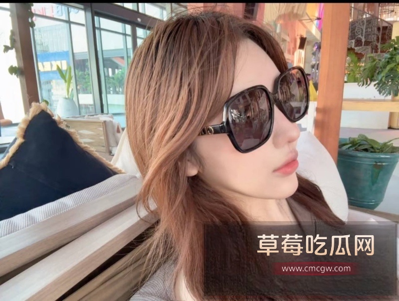 安徽美女在泰国参加完泳池派对后 被中国男同胞迷晕拖走 48