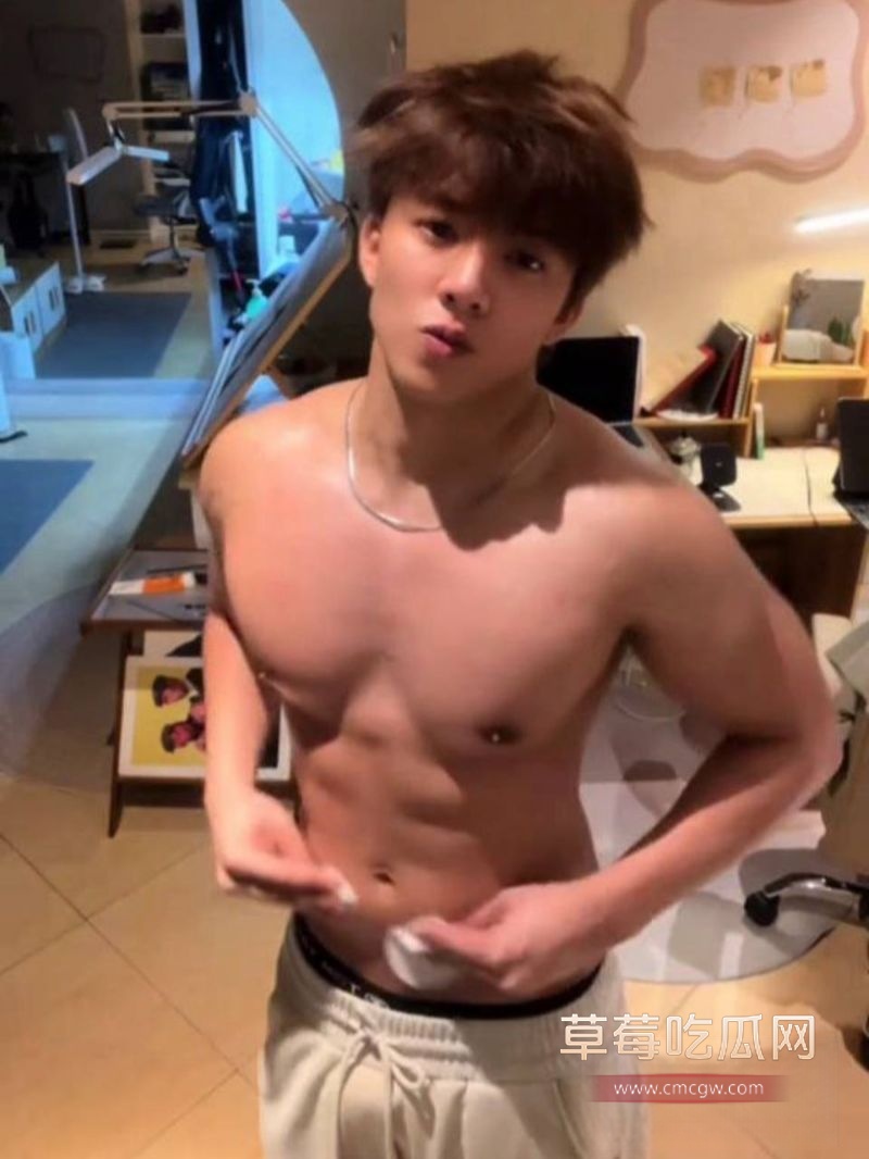 男团成员clydemartin5