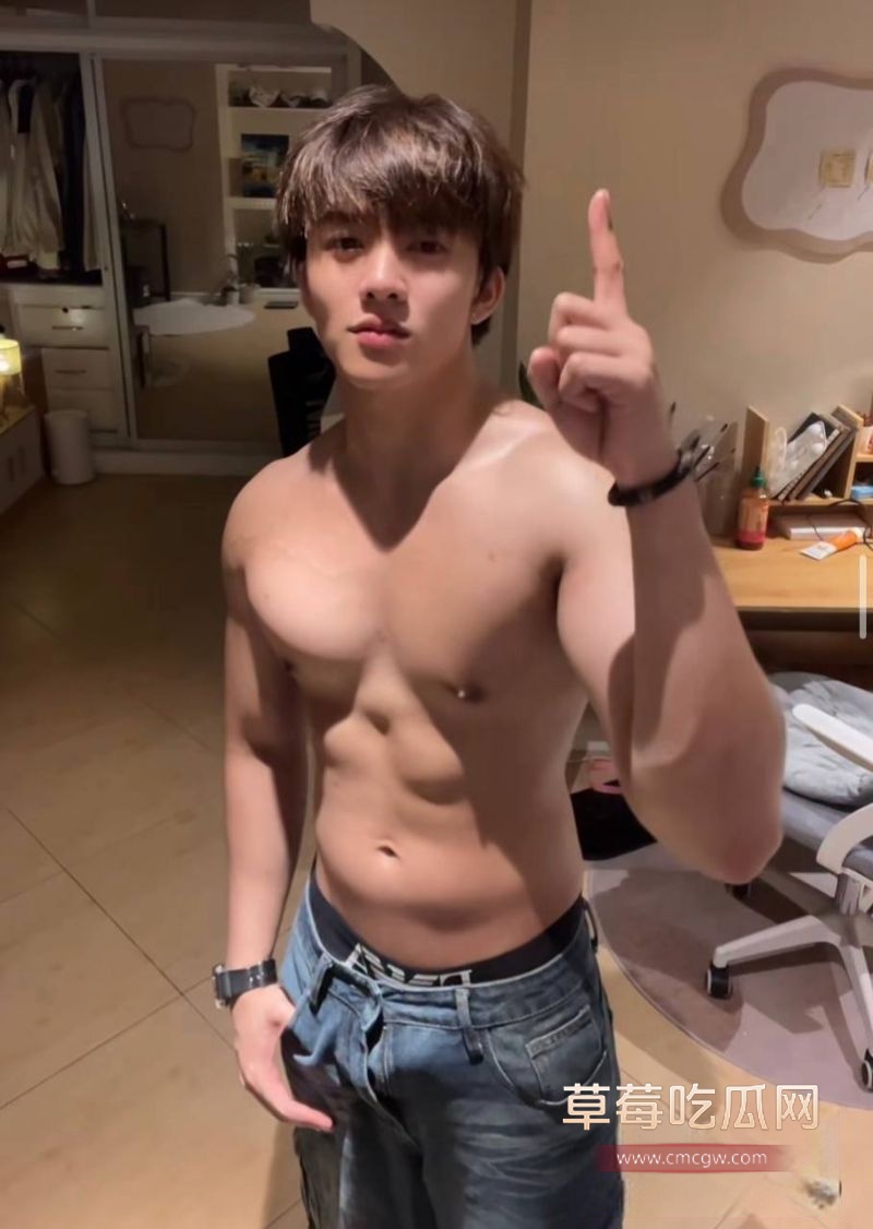 男团成员clydemartin16