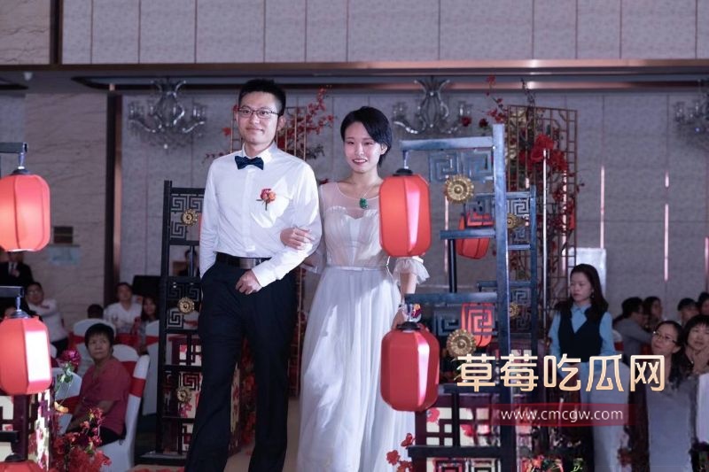 黄发骚女老师身份的日常照片4 黄发骚女老师身份的日常照片4