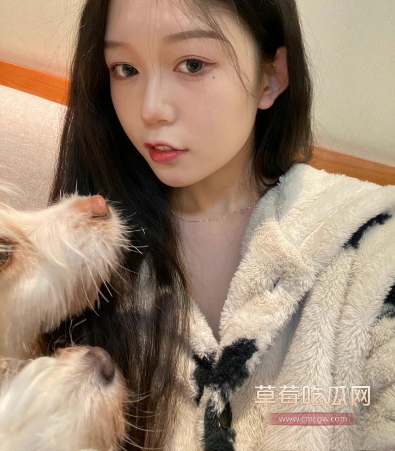 哈尔滨医科大学气质女大学生宁佳 20 哈尔滨医科大学气质女大学生宁佳 20