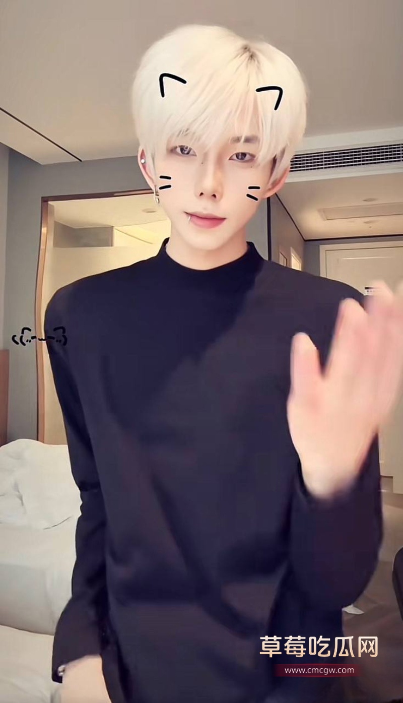 抖音50多万粉男网红 罗琰泽 35