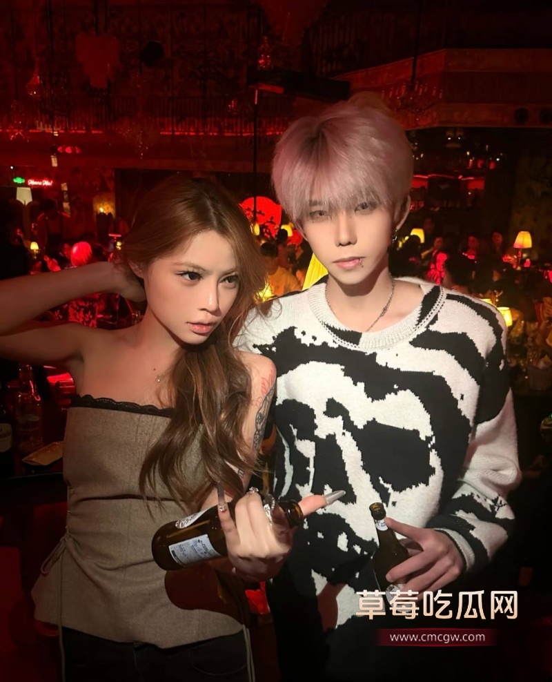 抖音50多万粉男网红 罗琰泽 37