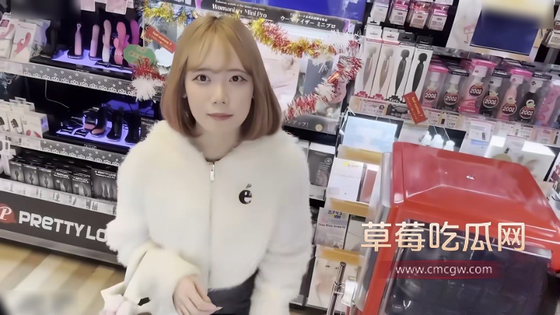 18岁性感迷人且身材苗条的美女 3