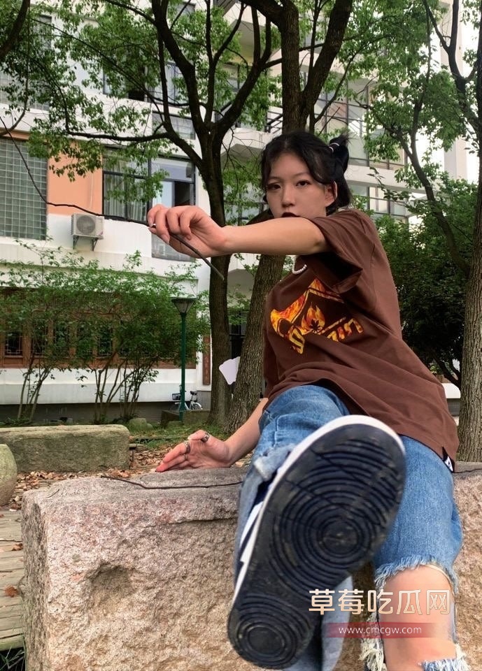 墨尔本大学女留学生带货诈骗勒索14