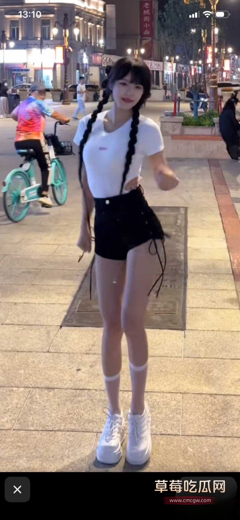 抖音300万粉网红 超蓝布罗莉 16 抖音300万粉网红 超蓝布罗莉 16