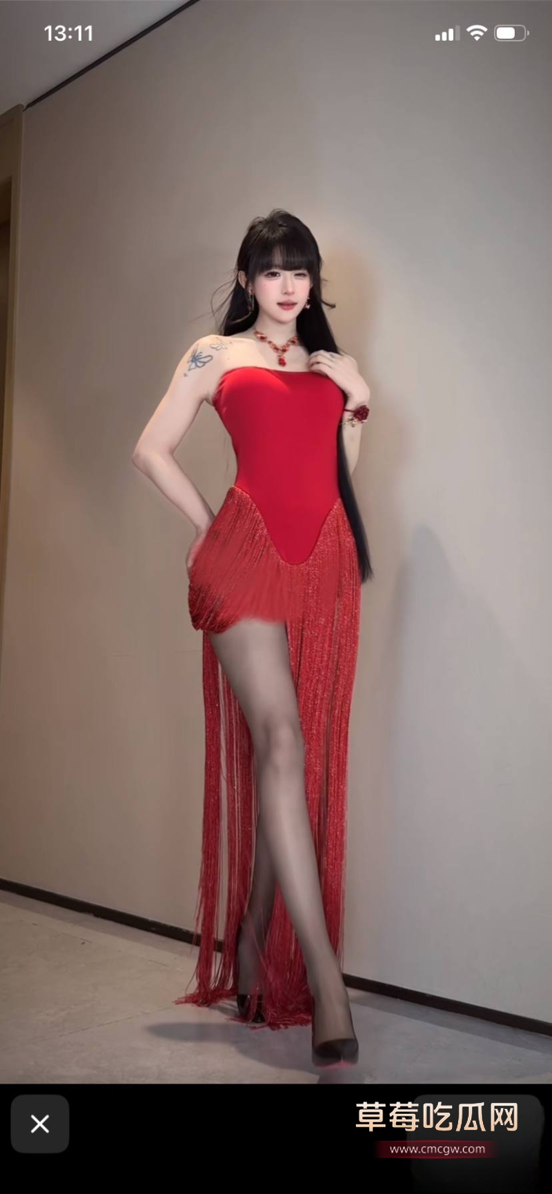 抖音300万粉网红 超蓝布罗莉 23 抖音300万粉网红 超蓝布罗莉 23